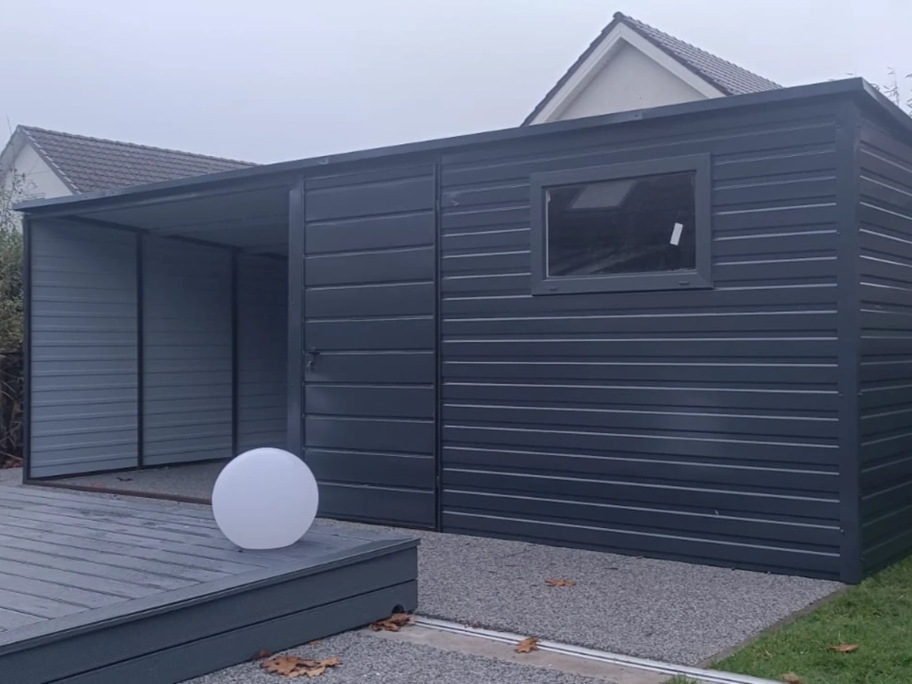 garaż blaszany z wiatą